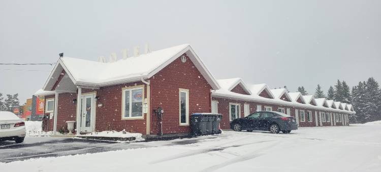 加班诺汽车旅馆-中转站(Motel Cabano-Relais)图片