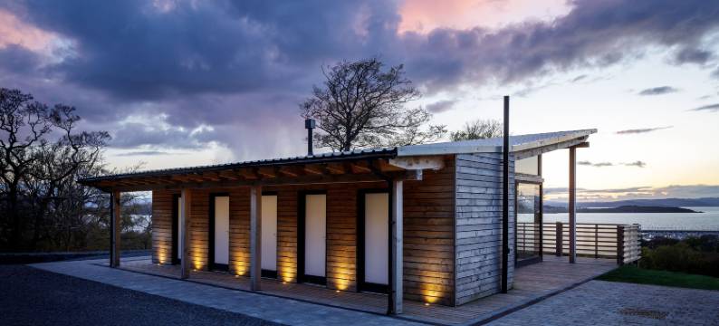 在Kelburn地产附近的迷人蒙古包(Charming Yurt in Kelburn Estate Near Largs)图片