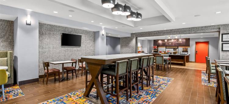 希尔顿欢朋酒店-奥马哈西道奇路-老磨坊(Hampton Inn Omaha/West Dodge Road (Old Mill))图片