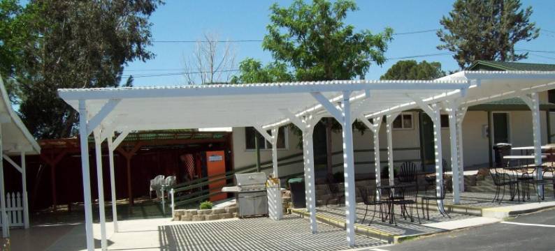 湖滨汽车旅馆(Lakeshore Lodge)图片