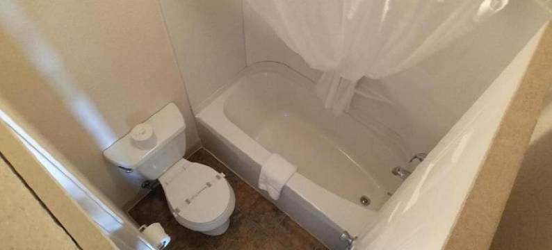 河畔汽车旅馆(Riverside Inn)图片