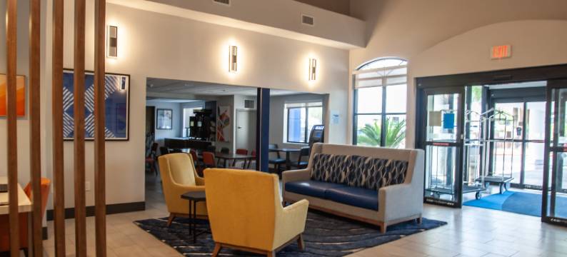 Holiday Inn Express 途胜的机场(Holiday Inn Express TUCSON-AIRPORT by IHG)图片