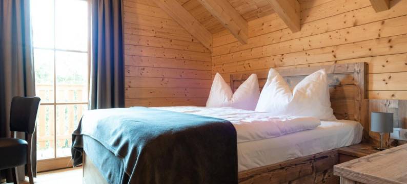 带有私人康乐区的科拉尔普度假屋(Chalet in Koralpe with Panoramic Views)图片