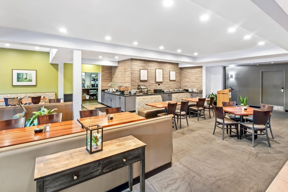 Radisson Hotel Portland Airport Over view