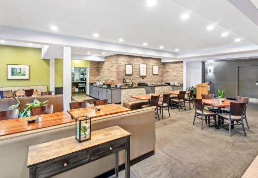 Radisson Hotel Portland Airport Hotel Overview