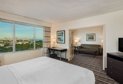 Holiday Inn PORT OF MIAMI-DOWNTOWN by IHG Hotel Overview