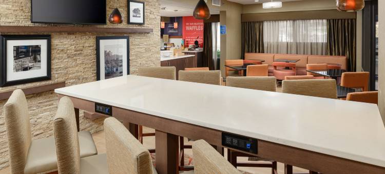 诺克斯维尔橡树岭欢朋酒店(Hampton Inn by Hilton Oak Ridge Knoxville)图片