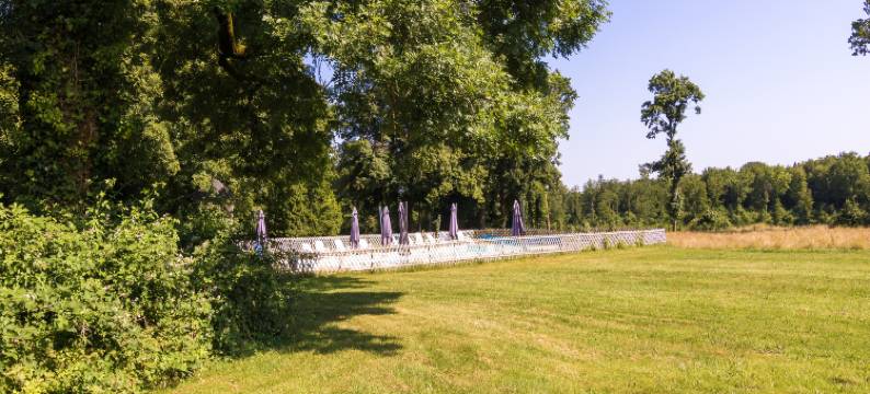 Castle Apartment in Chaleix near Forest图片