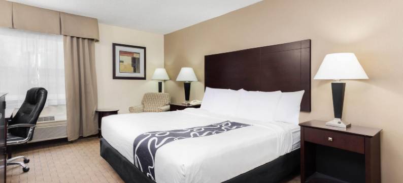 AmericInn by Wyndham Frankfort IN图片