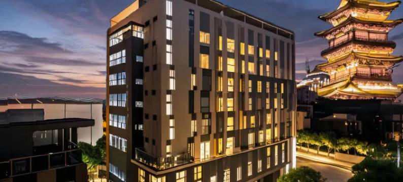 嘉宝美宿·城景星空影音巨幕观影·甄选酒店(南昌火车站东广场店)图片