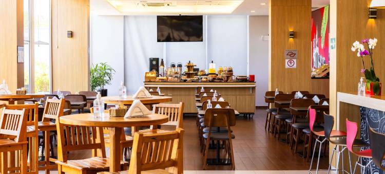 宜必思欧里纽斯酒店(ibis Ourinhos)图片