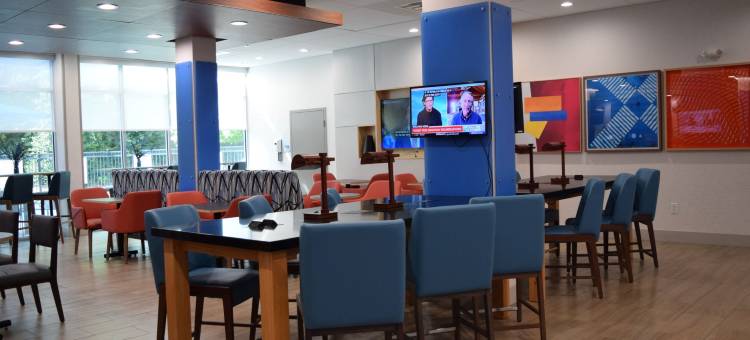 亚特兰大北伍德斯托克智选假日套房酒店(Holiday Inn Express & Suites ATLANTA N - WOODSTOCK by IHG)图片