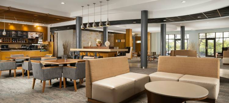 纽布朗费尔斯河村万怡酒店(Courtyard New Braunfels River Village)图片