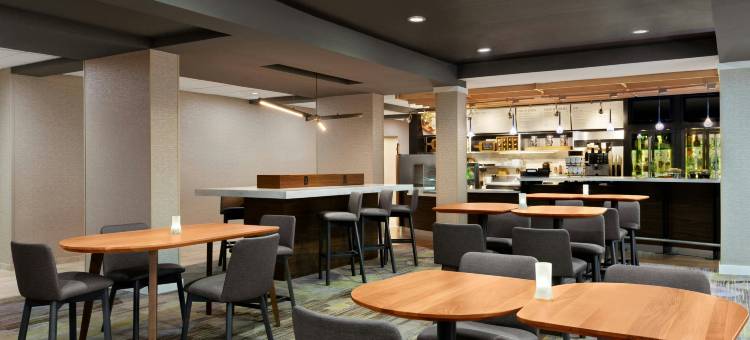塔尔萨中央万豪万怡酒店(Courtyard Tulsa Central)图片