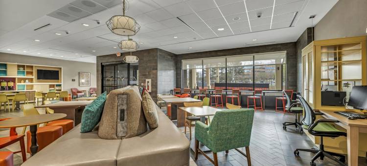罗利州立竞技场希尔顿惠庭酒店(Home2 Suites by Hilton Raleigh West Lenovo Center)图片