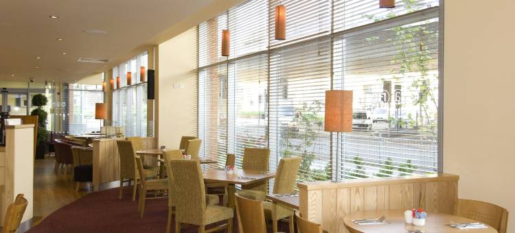 雷丁中心普瑞米尔酒店(Premier Inn Reading Central)图片