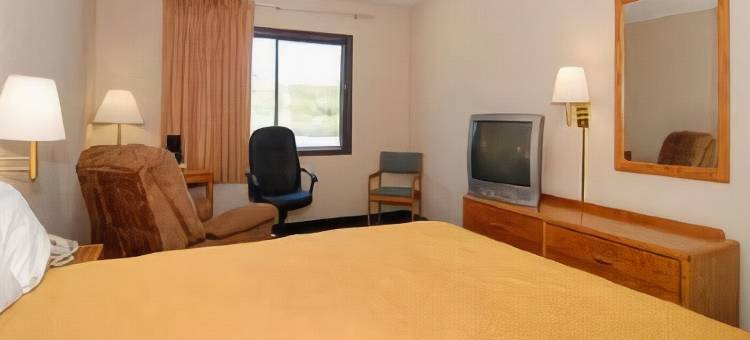 詹姆斯敦会议中心和水上公园温德姆贝蒙特酒店(Baymont by Wyndham Jamestown Conference Center & Water Park)图片