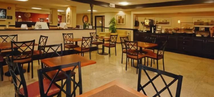 孟菲斯东凯艺套房酒店(Quality Inn & Suites Memphis East)图片