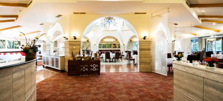 地拉那罗格纳酒店(Rogner Hotel Tirana)图片