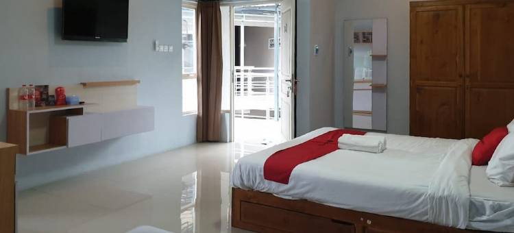 RedDoorz Plus Near Ramayana Banyuwangi图片