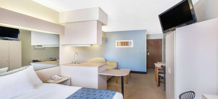 塞内卡福尔斯温德姆麦客达套房酒店(Microtel Inn & Suites by Wyndham Seneca Falls)图片