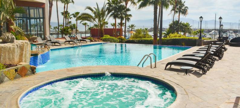 珊瑚码头酒店(Hotel Coral & Marina)图片