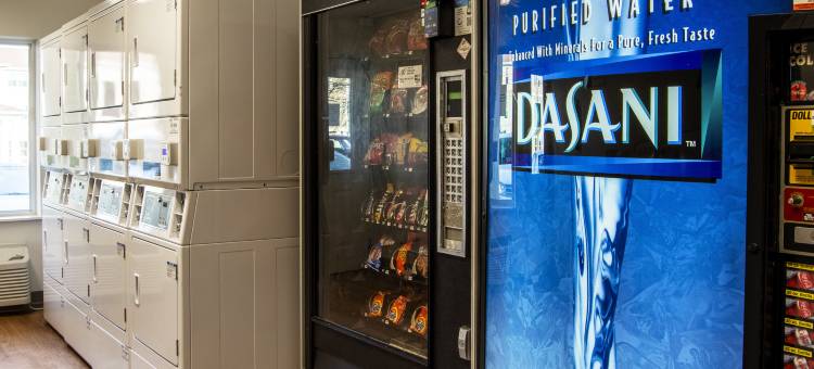 塞勒姆霍姆汤开放式公寓(HomeTowne Studios Salem, or)图片