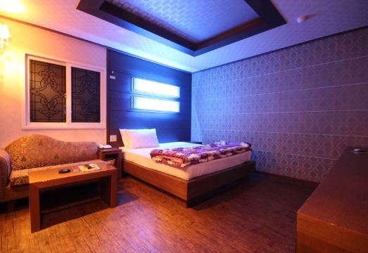 Gumi New Genesys Hotel Overview