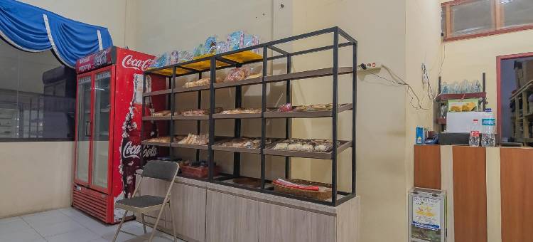 RedDoorz Plus @ Bukit Cinta街道(RedDoorz Plus at Bukit Cinta Street Balikpapan)图片