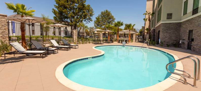 Staybridge Suites 圣贝纳迪诺洛马琳达 by IHG(Staybridge Suites SAN BERNARDINO – LOMA LINDA by IHG)图片