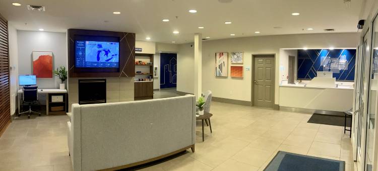 马凯特套房酒店(Holiday Inn Express & Suites Marquette)图片