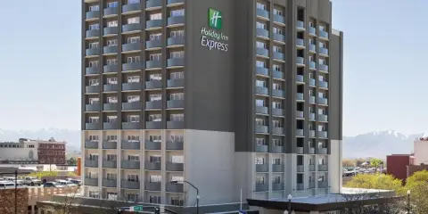 智選假日套房酒店南海文