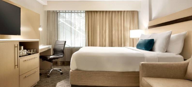 布卢明顿诺尔玛假日酒店-洲际酒店集团旗下(Holiday Inn Bloomington - Normal by IHG)图片