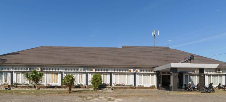 RedDoorz酒店位于Hotel Putri Gading Bengkulu(RedDoorz Syariah at Hotel Putri Gading Bengkulu)图片