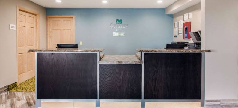 西麦迪逊大学区附近凯艺酒店(Quality Inn Madison West Near University Area)图片