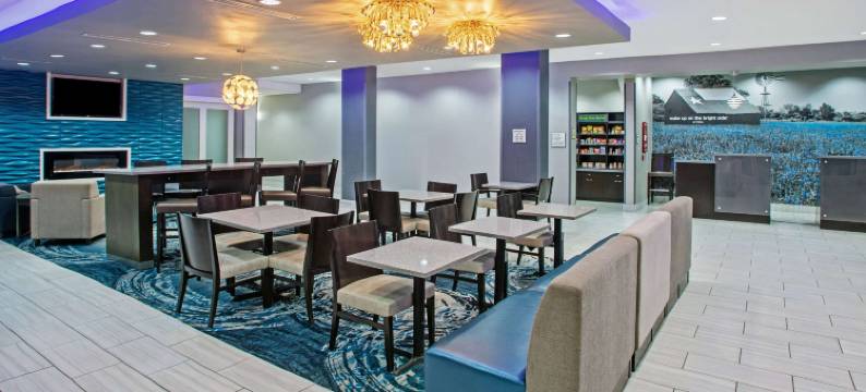 维多利亚南拉昆塔温德姆套房酒店(La Quinta Inn & Suites by Wyndham Victoria - South)图片