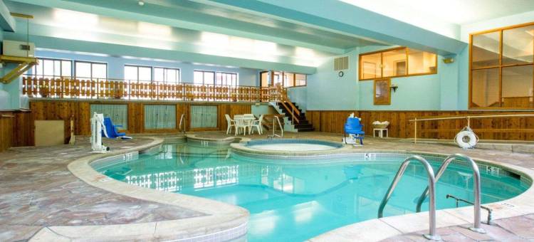 普莱西德湖南罗德威酒店(Rodeway Inn)图片