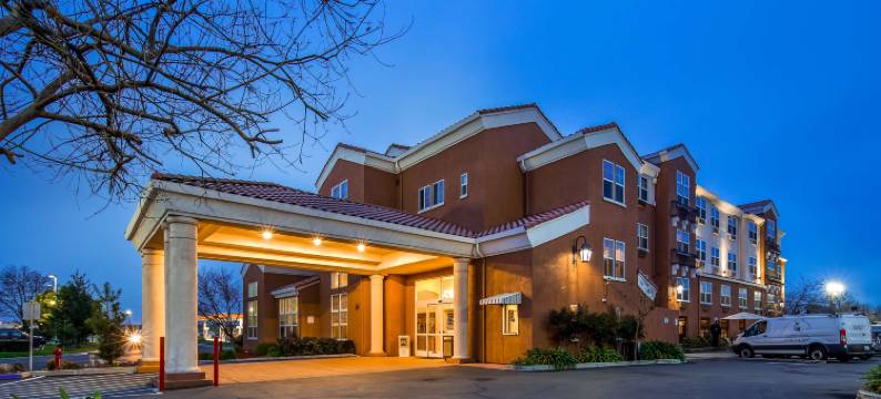 I-5贝斯特韦斯特优质酒店(Best Western I-5 Inn  Suites)图片