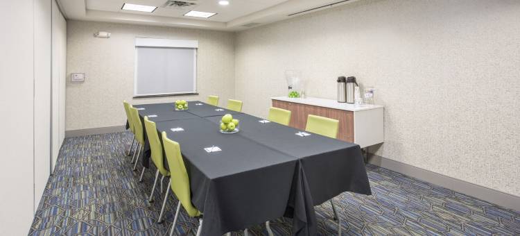 Holiday Inn Express 村西(Holiday Inn Express Kansas City - at the Legends)图片