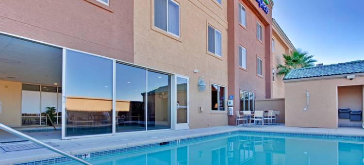 Holiday Inn Express 拉斯维加斯内利斯(Holiday Inn Express Las Vegas-Nellis)图片