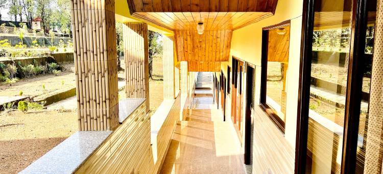 尼尔加甘度假村(Neelgagan Resort)图片