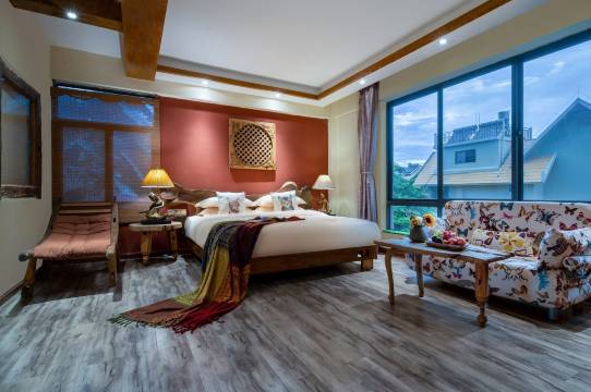 享自在独立设计度假艺墅度假别墅(菩提大道分店)