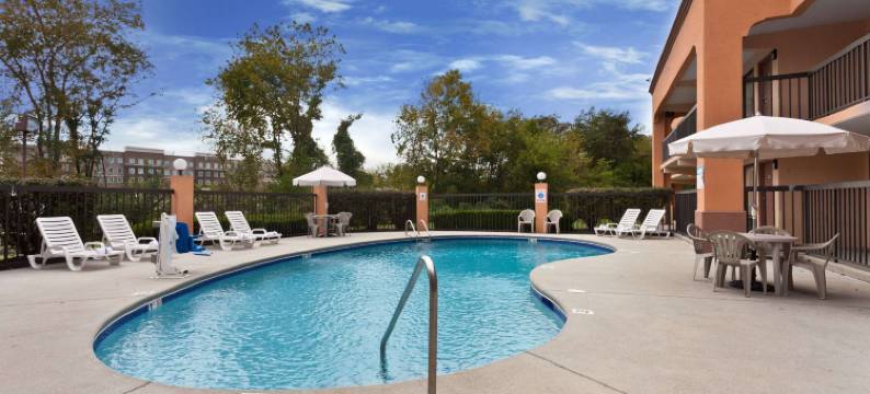 诺克斯维尔西-法拉古特速8酒店(Super 8 by Wyndham Knoxville West/Farragut)图片