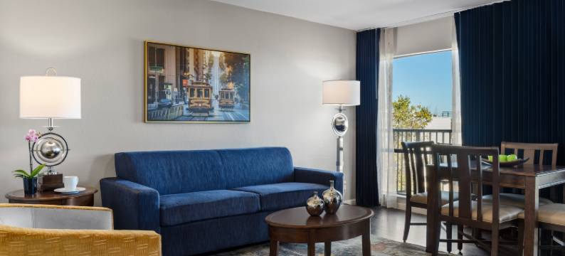 渔人码头套房酒店(Suites at Fisherman's Wharf)图片