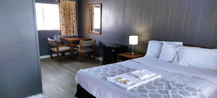 Love Hotels Desert Inn & RV by OYO at Boysen Wind River WY图片