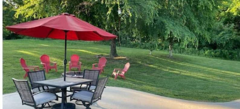 Hilltop Hideaway w/ Hot Tub Close to Nashville图片