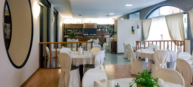 波斯托伊纳酒店(Hotel Postumia)图片