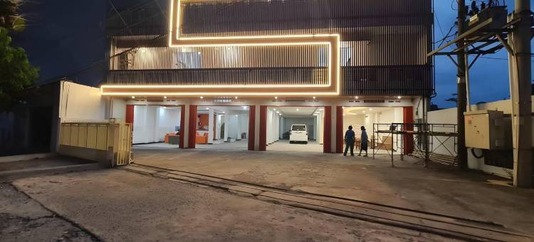 Surya集团幸运酒店(Lucky Hotel Purwodadi)图片