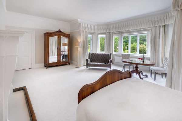 Richmond Place - Apartment in Private Mansion with Private Spa - RidgestoneHotel Overview