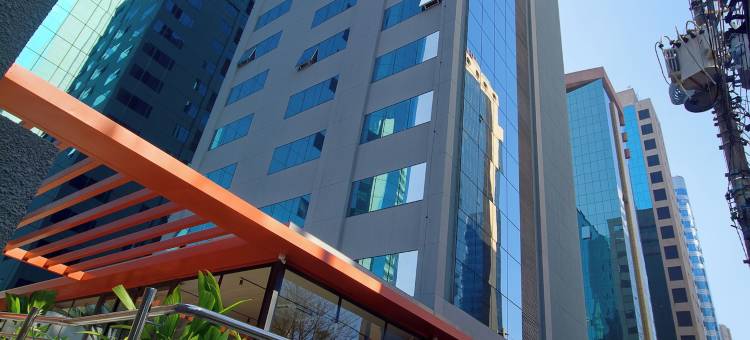 由菲尼克斯酒店经营的黄金塔快捷酒店，联合国大道(Golden Tower Express Nações Unidas by Fênix Hotéis)图片